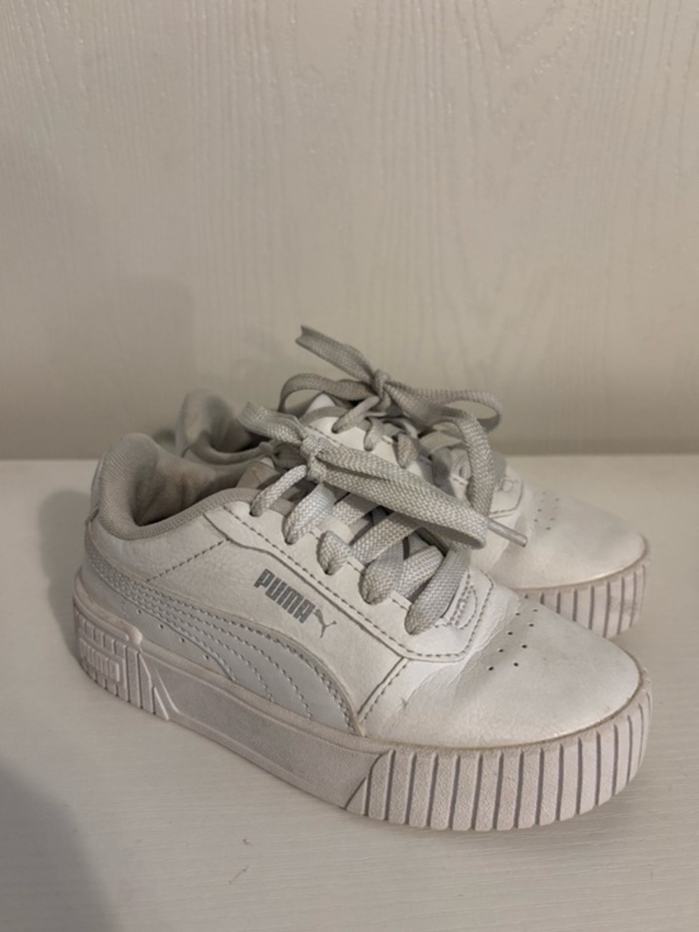 Puma Classic White tennis shoes 11C